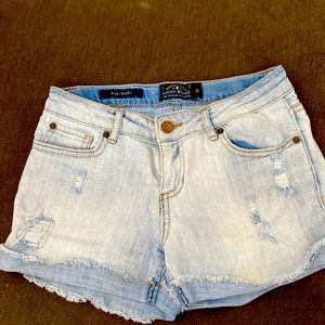 Size: 12 Girls Lucky Brand Denim Shorts Low rise waist with adjustable waist